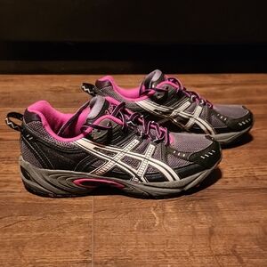 Women's Asics Black and Pink Running Shoes